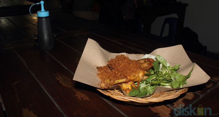 Ayam Goreng Bu Yadi, Jujugan Ayam Goreng dari Hayam Wuruk Jogja