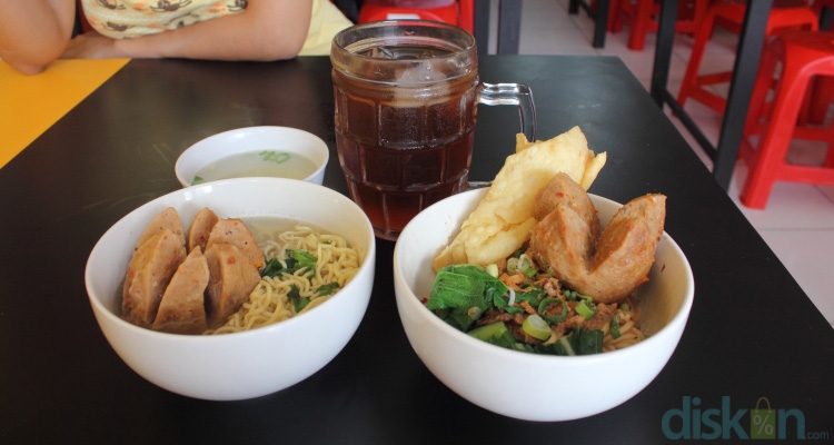 Bakso Granatz, Bakso Pedas yang Siap Membakar Lidah Jogja