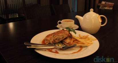 Bersantai Sembari Menikmati Roast Chicken Istimewa ala Milounge