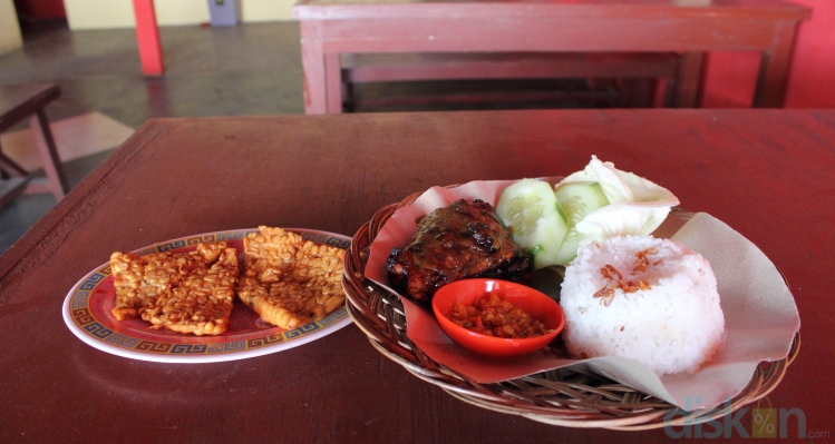 Djogja Murah, Ayam Bakar Spesial Harga Kaki Lima Jogja