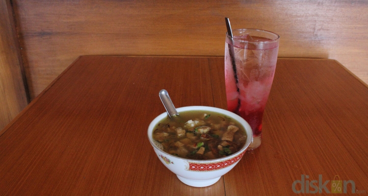 Gentong, Warung Nasi Bakmoy yang Lezat, Segar, dan Murah Jogja