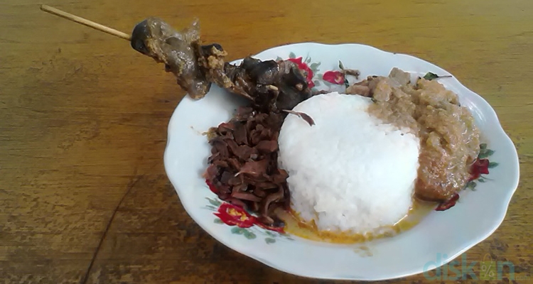 Gudeg Mbak Cilik Maguwo, Gudeg Gurih nan Lezat yang Siap Memanjakan Lidah Jogja