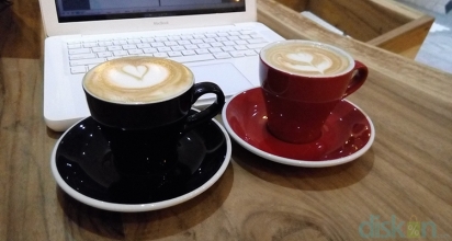 Menikmati Pilihan Rasa Cafe Latte Racikan Hayati Coffee
