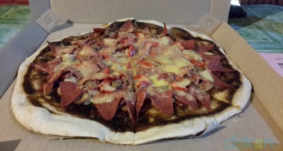 Pizza Sawah, Kelezatan Pizza yang Terselip di Tengah Hamparan Sawah