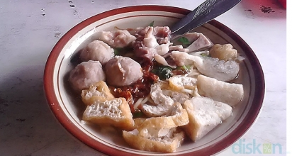 Sarapan Lezat di Kridosono #1: Bakso Kobis Pak Tris