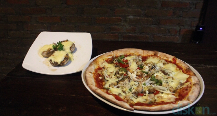 Serunya Bersantap Arcobaleno Pizza dan Classic Stuffed Mushroom di Pizza Il Mondo Jogja