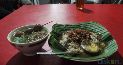 Soto Kudus dan Nasi Pindang Warung Inna, Teman Santap Malam yang Membuat Ketagihan